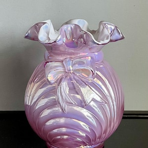Vintage Fenton Pink Opalescent Bow Vase -- Free Shipping!