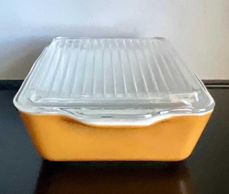 Pyrex Rectangular Refrigerator Storage Container with Lid: Old Orchard Pattern image 3