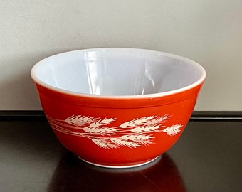 Vintage Pyrex Autumn Harvest Wheat 402 Mixing Bowl  -- Free Shipping!!