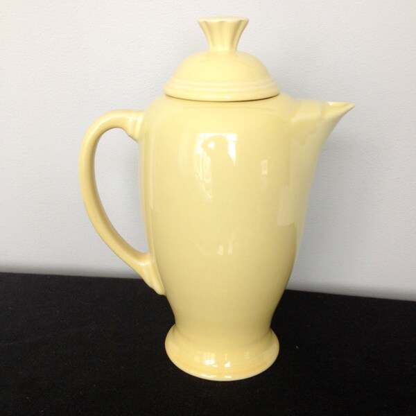 Fiestaware amarillo pálido post-1986 había cubierta café Server - Color retirado!