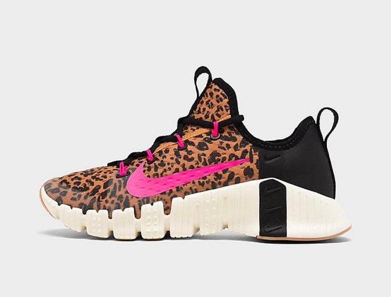 nike metcon leopard shoes