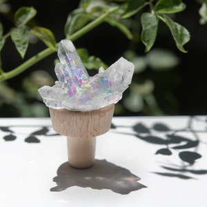 Faux Aura Quartz Crystal Bottle Stopper: Handmade Resin Wine Saver