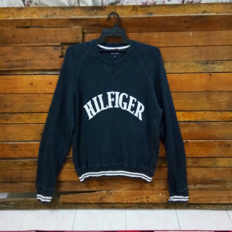 vintage tommy hilfiger sweatshirt