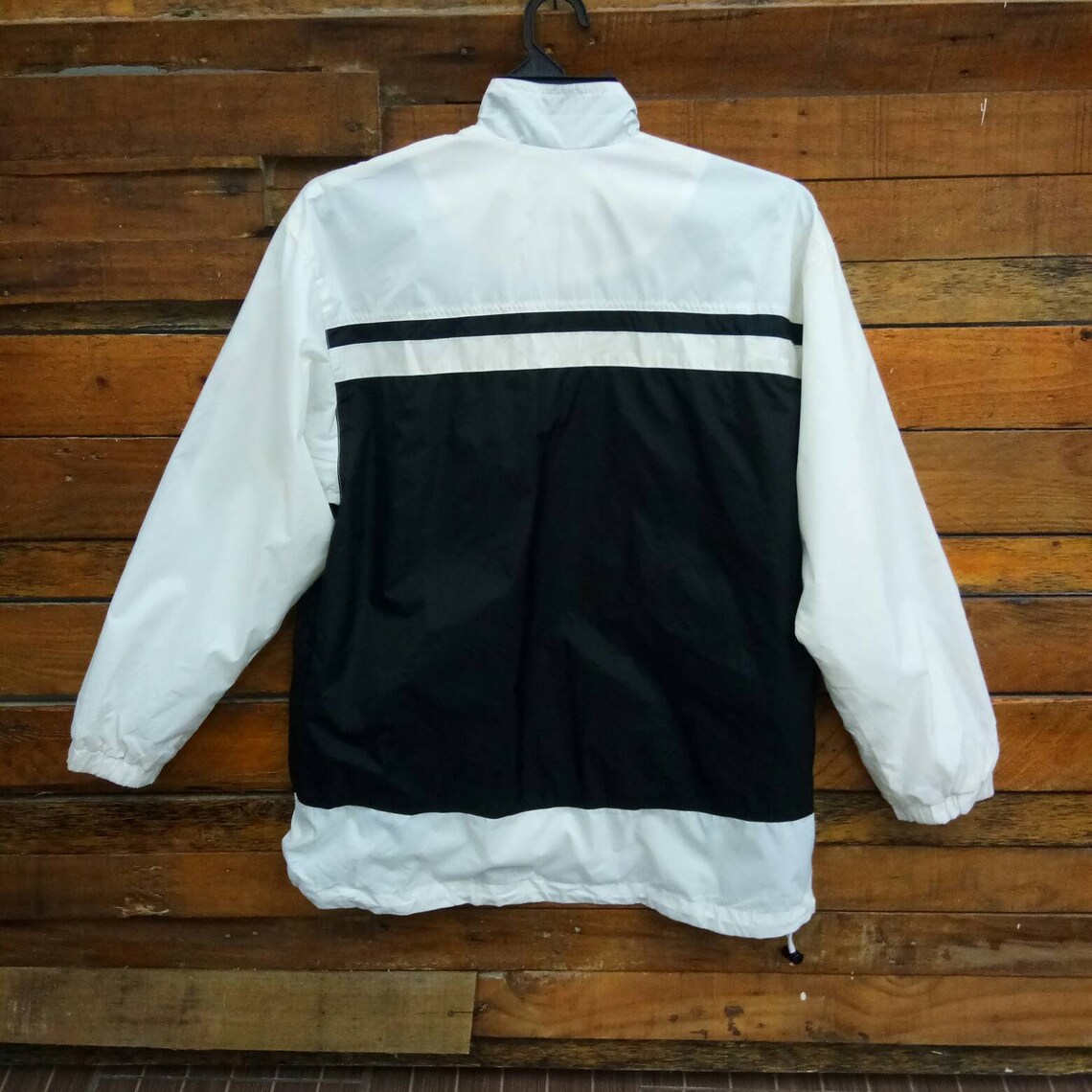 zip up windbreaker nike