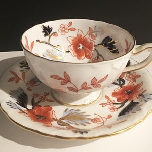 Royal Crown Derby China A569 &quot;Beaumont&quot; Pattern