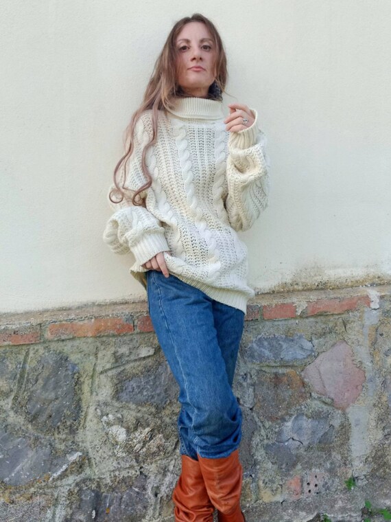 Vintage white Cable Knit Sweater ~ Made in Italy