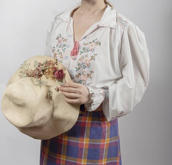 Vintage 70s Peasant Blouse ~ Embroidered Folk Styl