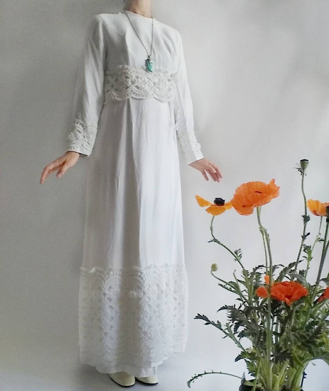 vintage 60s wedding dress