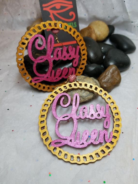 Classy Queen Hoop Earrings