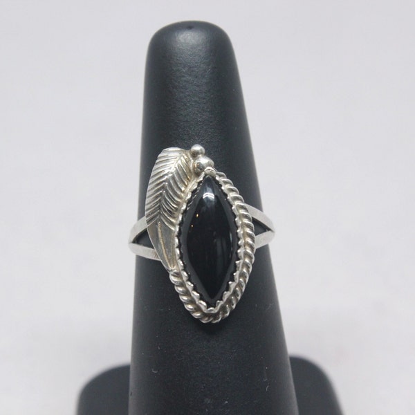 Vintage Sterling Silver Black Onyx Signed Navajo Native American Feather Motif Ring Size 5