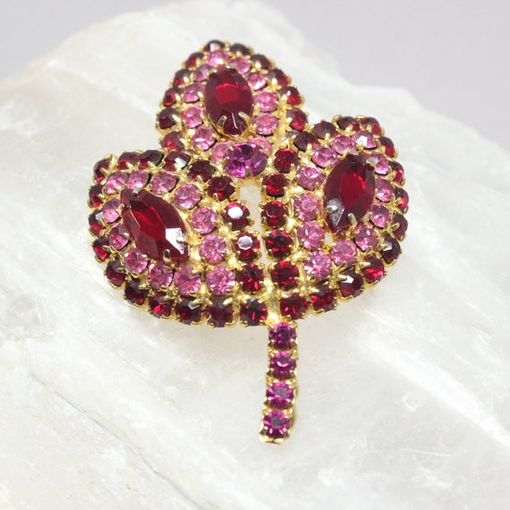 Vintage Red Pink Prong Set Rhinestone Leaf Brooch… - image 3