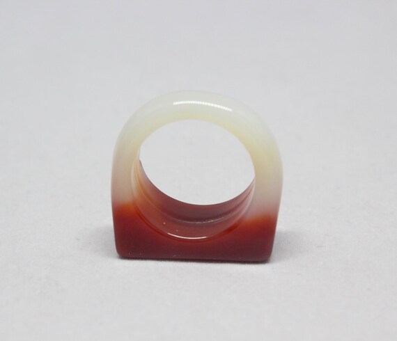 Carved Carnelian Stone Rectangular Ring Size 8 - image 5