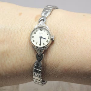 Vintage Bulova 10K White Rolled Gold Plate Bezel Flat Crystal Ladies Wind-Up Expansion Watch Works