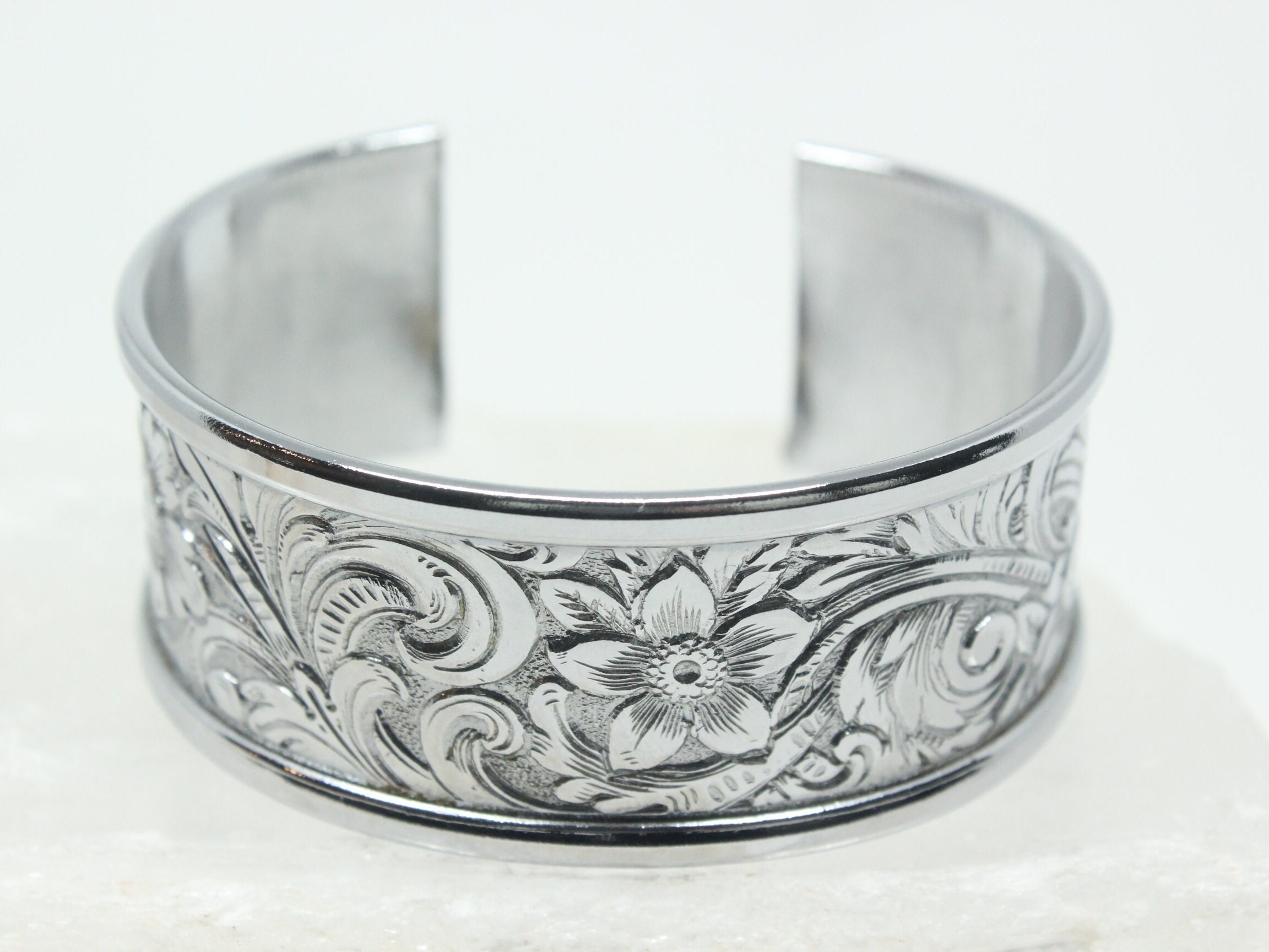  Pearlina Sterling Silver Locket Bracelet Bangle Cuff Etched  Floral Vintage Style for Woman 7: Clothing, Shoes & Jewelry