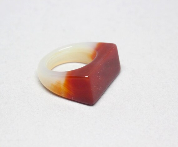 Carved Carnelian Stone Rectangular Ring Size 8 - image 4