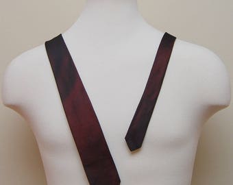 Vintage 1950-60s red/black silk skinny necktie/ Metcalf