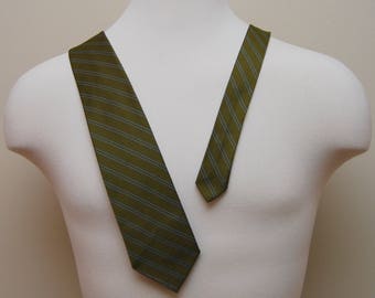 Vintage 1960s green with blue diagonal stripe necktie/ Superba