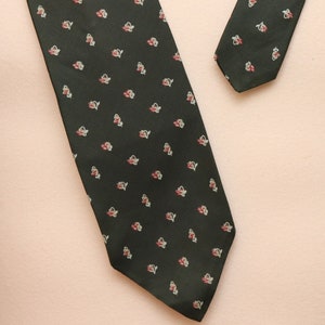 Vintage green floral silk necktie/ Richman Brothers image 2