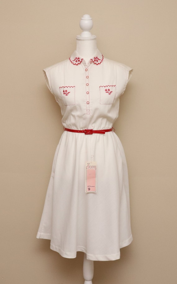 NOS Vintage womens white and red belted collared s
