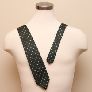 Vintage green floral silk necktie/ Richman Brothers image 1