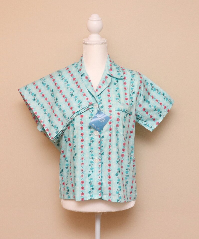 NOS vintage womens blue floral stripe cotton pajama set Carol Brent
