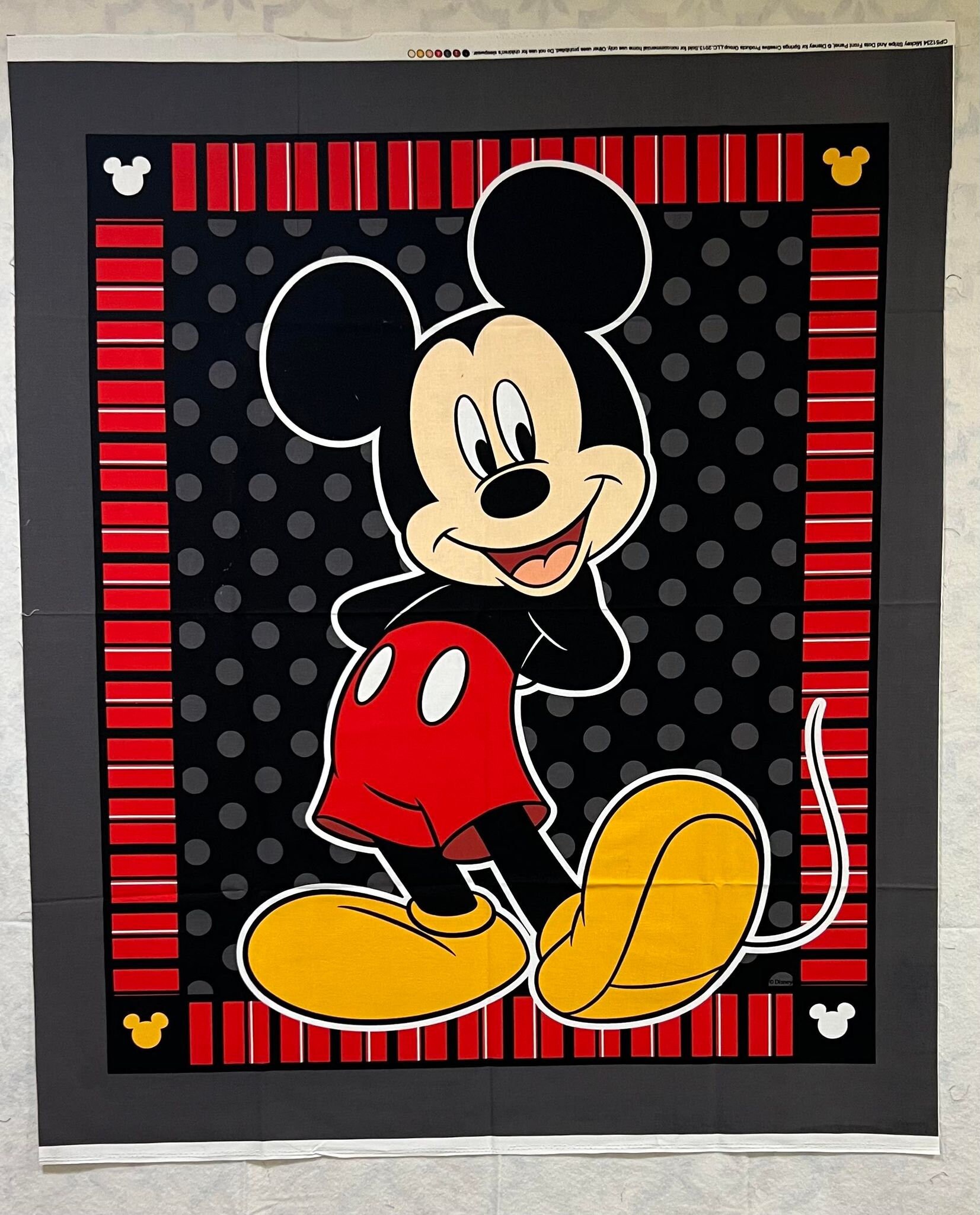 Glass painted Mickey Mouse (velvet cloth) AB drill full round/square
