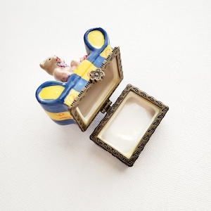 1980s Vintage, Porcelain Hinged Trinket Box, &#39;Mom, Dad, Don&#39;t forget my teddy&#39; PHB