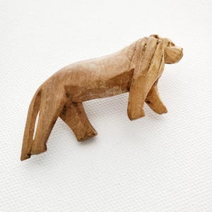 1970s Vintage, Hand Made, Hand Carved Wooden Lion/Lioness Brooch Pin