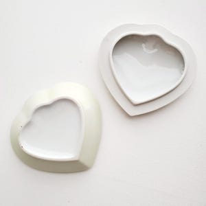 Vintage, Signed, Hand Painted Heart Shaped Trinket Box in Ceramic