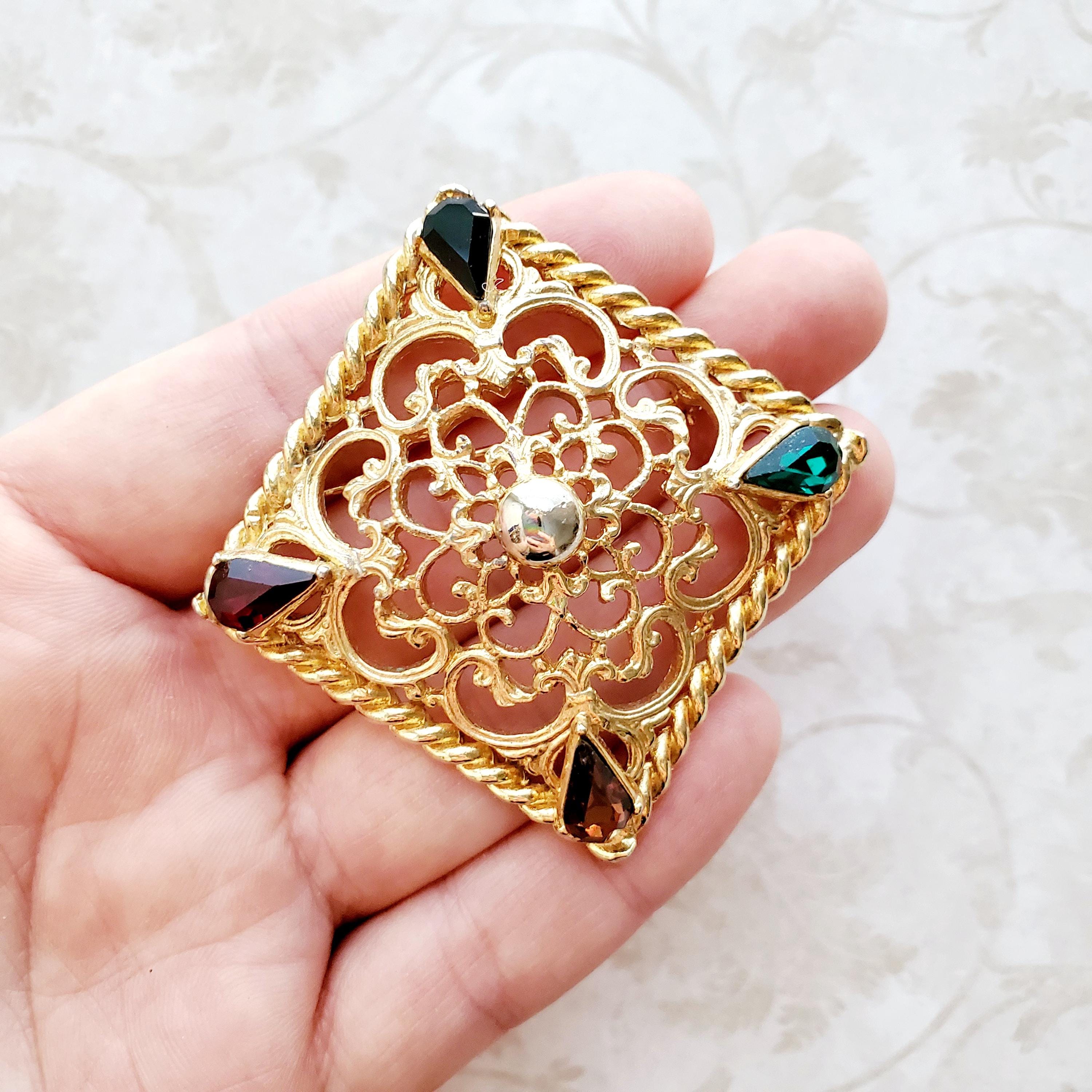 1970s Vintage, Ginni Johansen Designs, Rhinestone Brooch Pin in Gold