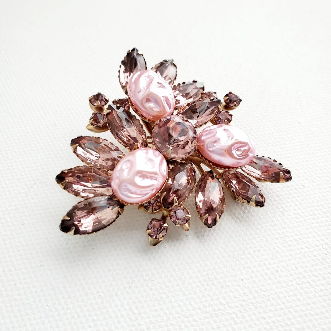 Vintage 1950s, Champagne & Blush Pink Rhinestone Swedge Brooch Pin in ...