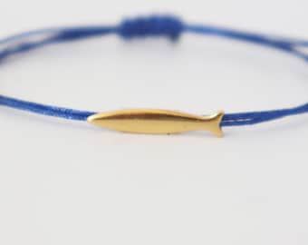 Minimalist Fish Charm Bracelet: Metallic Cord, Adjustable Friendship Jewelry