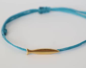 minimalist fish charm bracelet,adjustable friendship bracelet, Gold Fish Bracelet, Wax cord Bracelet, Boho Fish Bracelet