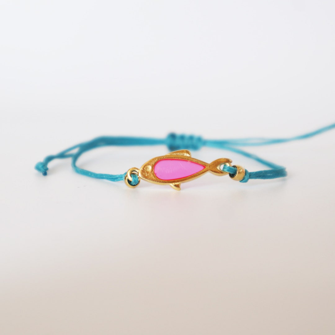 Pink and Gold Bracelet With Fish Charm Cute and Trendy Ocean-inspired ...