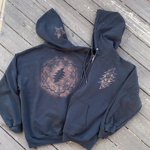 Metatrons bolt, 13 point, grateful dead, metatrons cube, sacred geometry, snow flake, bleach died, hoodie