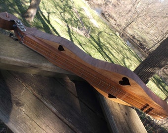 Compact Dulcimer with Big features! Easy play VSL of only 21 inches Makes it Ideal for Smaller or Fragile Hands. Great size for Travel Too !