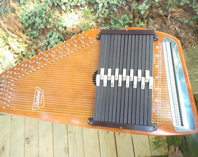15 Chord Oscar Schmidt Autoharp in Very Good / Excellent Condition FREE SHIPPING Strings All