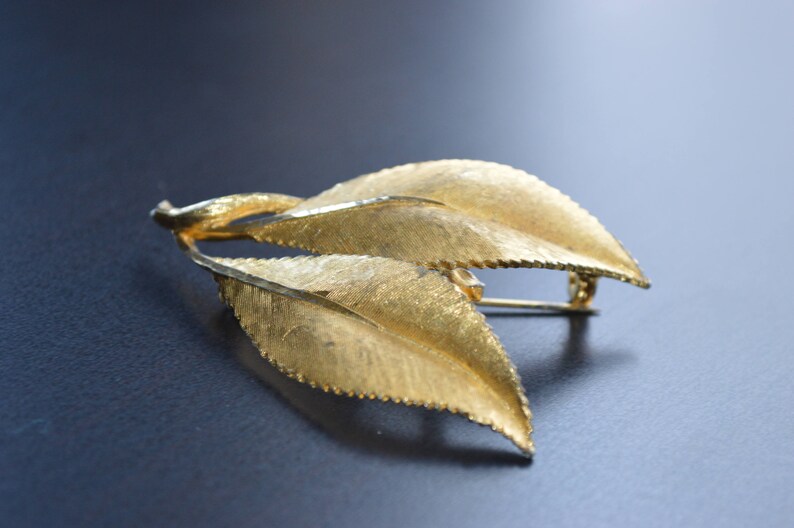 Leaf Brooch Vintage B.S.K Gold Tone Pin Vintage Jewelry