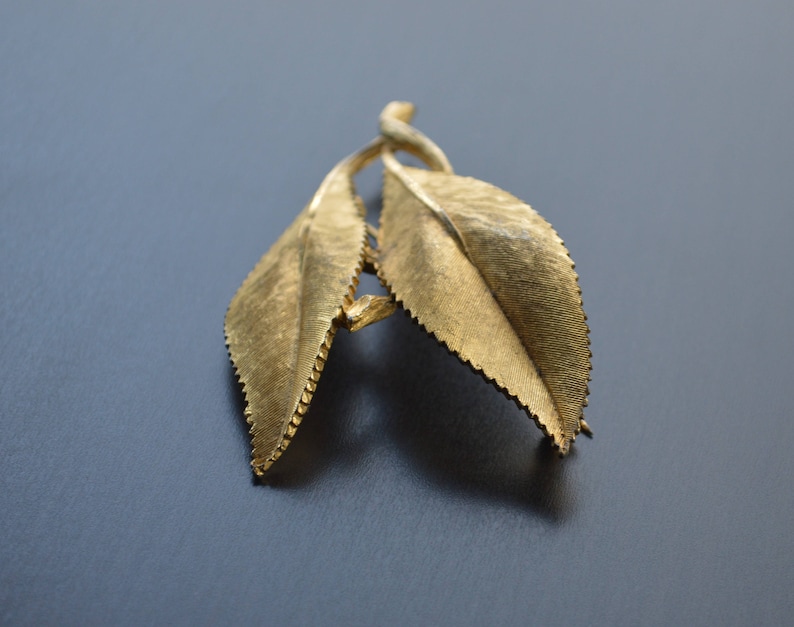 Leaf Brooch Vintage B.S.K Gold Tone Pin Vintage Jewelry