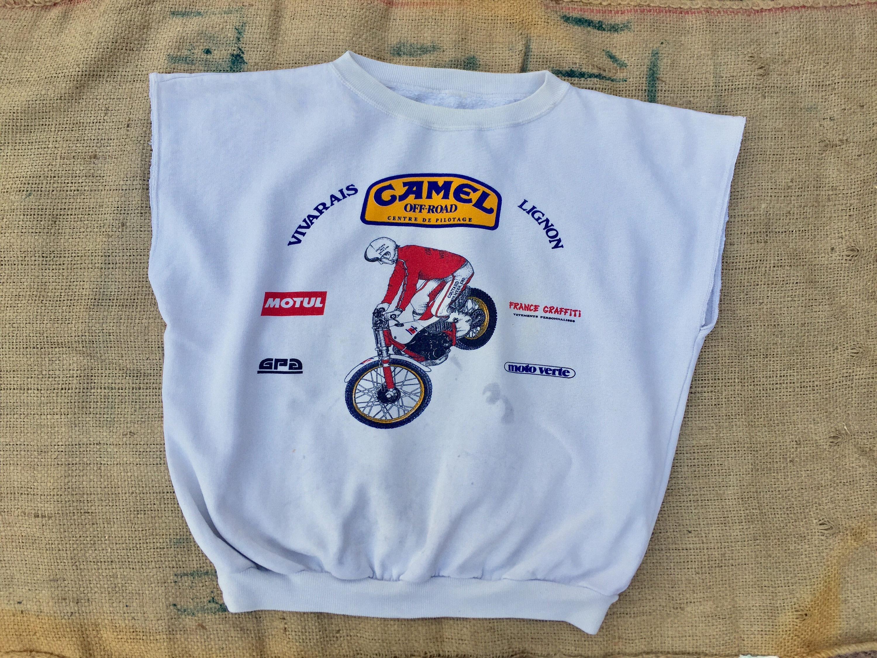 1989 11 Paris Dakar rallye course détresse 80 s racer pull vintage Taille Medium, fabriqué aux Etats-Unis 1989 s 11 Paris Dakar rallye course détresse 80 s 1989 racer pull vintage Taille Medium, fabriqué aux Etats-Unis a142b7