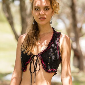 Krótkie kamizelki damskie, kamizelki gorsetowe, kamizelki pirackie, Psy Trance Goa, ubrania w stylu Pixie, kamizelki wróżek, kamizelki burleskowe, kamizelki cygańskie, ubrania elfów, ubrania hipisowskie Black