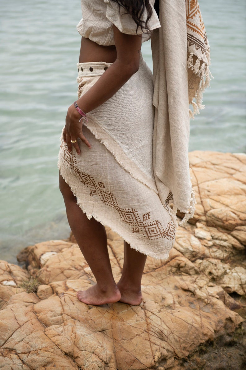 Jupe tribale drapée, jupe asymétrique, jupe ethnique, vêtements tribaux, jupe à carreaux, jupe de festival, vêtements ethniques, jupe bohème lutin CREAM ( Print 2 )