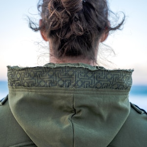 Grüne Herrenjacke mit Kapuze, Cyberpunk-Jacke, Festivalkleidung, Steampunk-Jacke, Piraten-Kapuzenjacke für Herren, Burning-Man-Jacke, Goa Bild 4