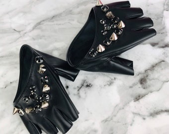 fingerless gloves rhinestone black spikes faux leather black clear crystal stone driving car women gothic fashion gloves sleeve bracelet