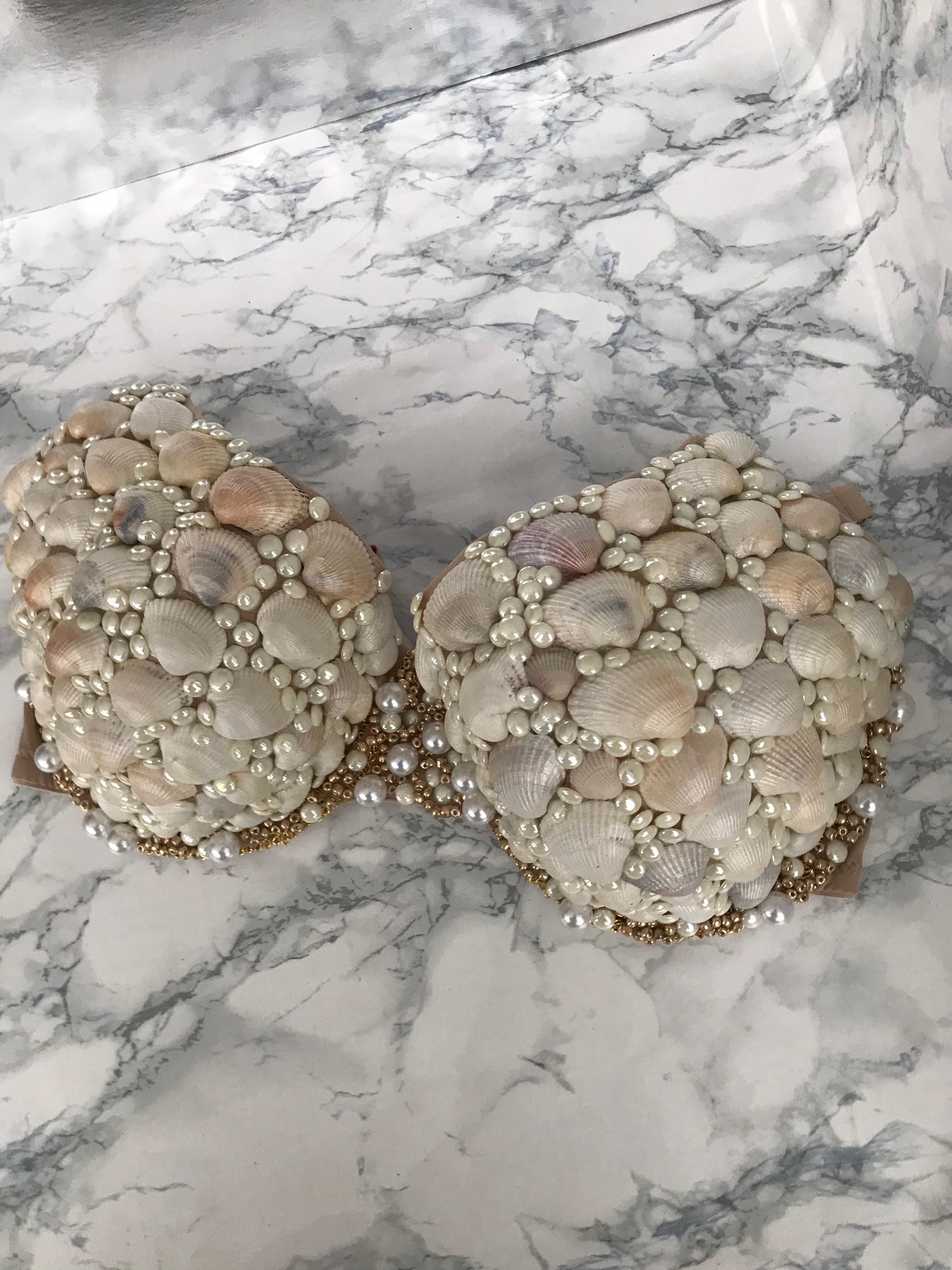 2 Pairs Seashell Bras With Cord - Hawaiian Party Mermaid Tops For Music Festivals, Halloween, Costume Events, Tropical-Themed Weddings