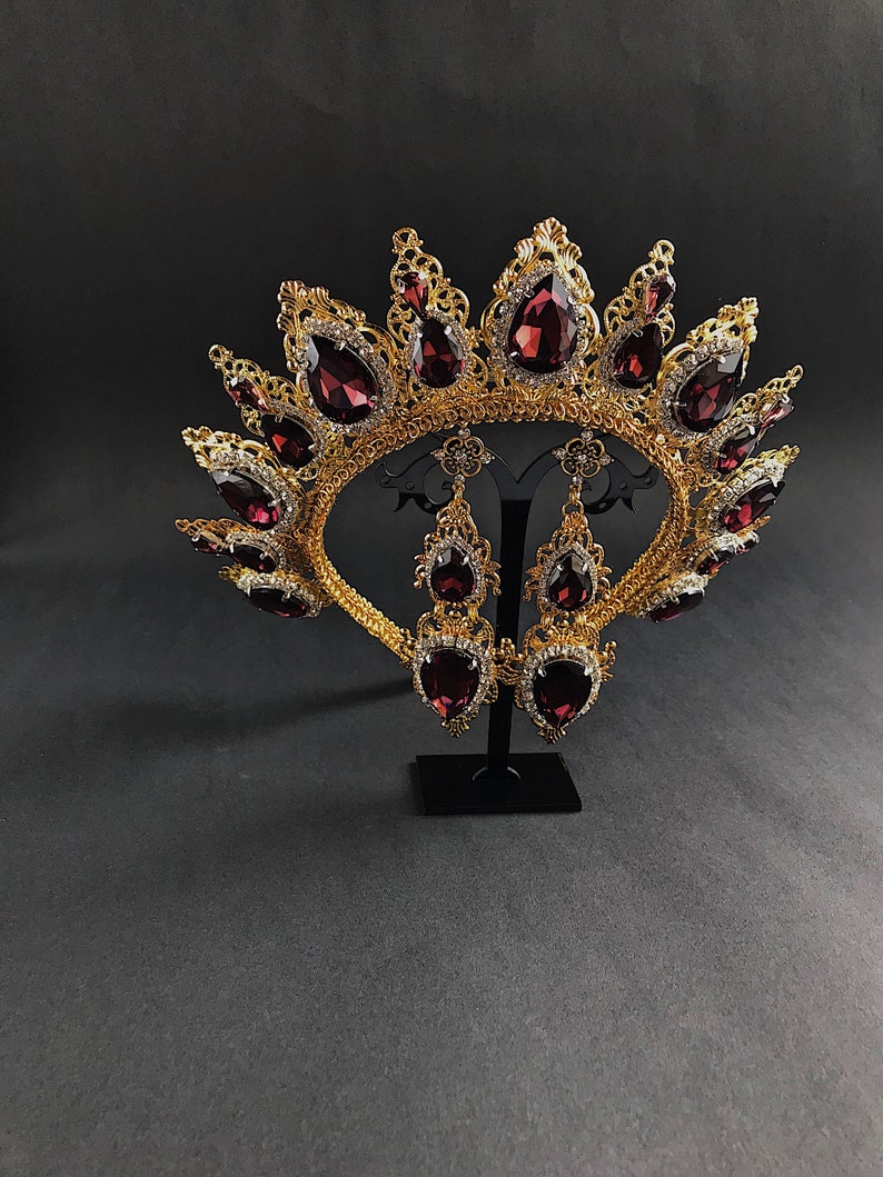 Fast Ship Custom rococo Birthday Crown Gold Metal Tiara Earrings Medieval Bridal Marsala Deep Red Crystal Queen Headpiece Baroque Wedding