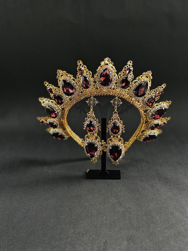 Fast Ship Custom rococo Birthday Crown Gold Metal Tiara Earrings Medieval Bridal Marsala Deep Red Crystal Queen Headpiece Baroque Wedding
