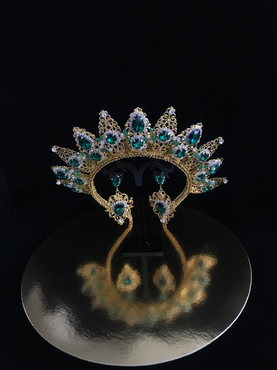 Emerald Gold Tiara Royal Wedding Bride Bridal Pageant Crown Rhinestone Birthday Amazon.com : SuPoo Green Tiara and Crown for Women Gold  main image 3