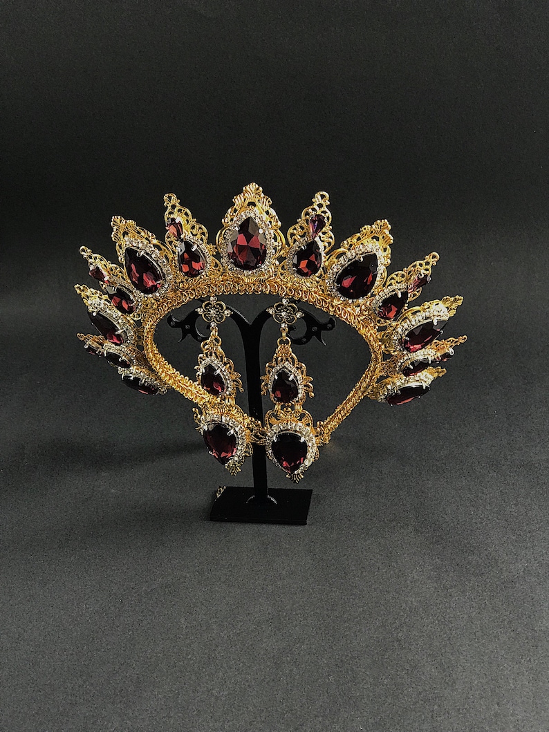 Fast Ship Custom rococo Birthday Crown Gold Metal Tiara Earrings Medieval Bridal Marsala Deep Red Crystal Queen Headpiece Baroque Wedding