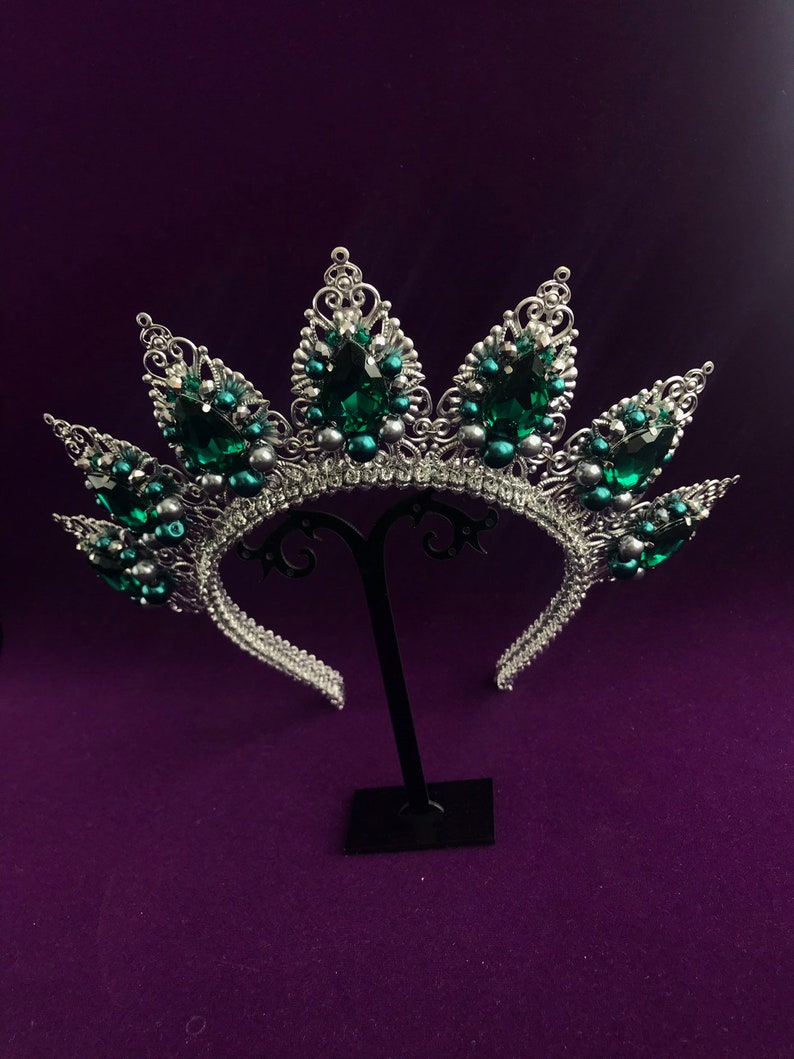 Silver Emerald Crown Bridal Swarovski crystals Green Tiara Wedding Dolce Headband Headpiece emerald wedding band bridesmaid gift Girlfriend image 4